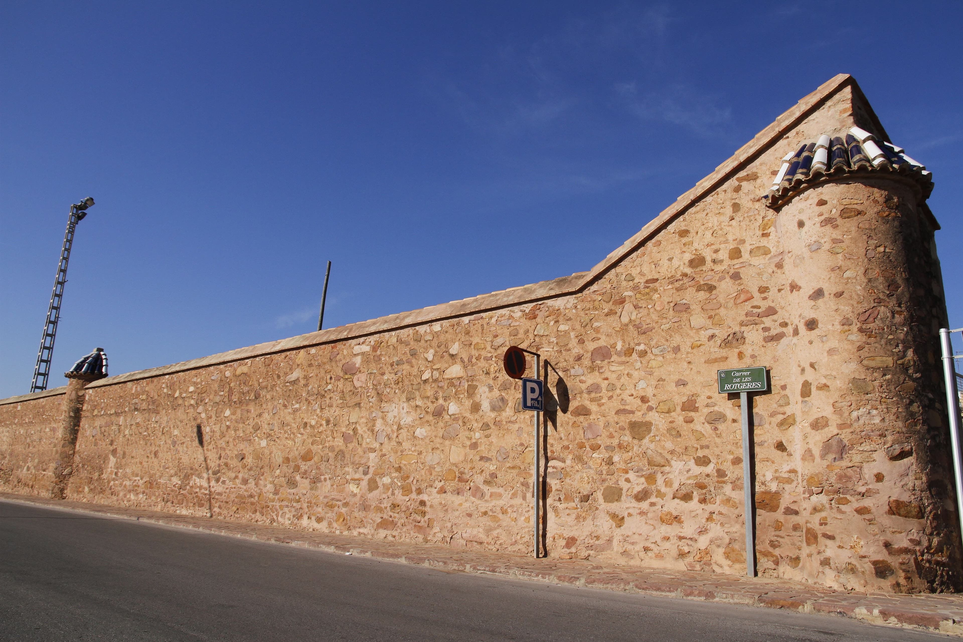 Botanical garden wall