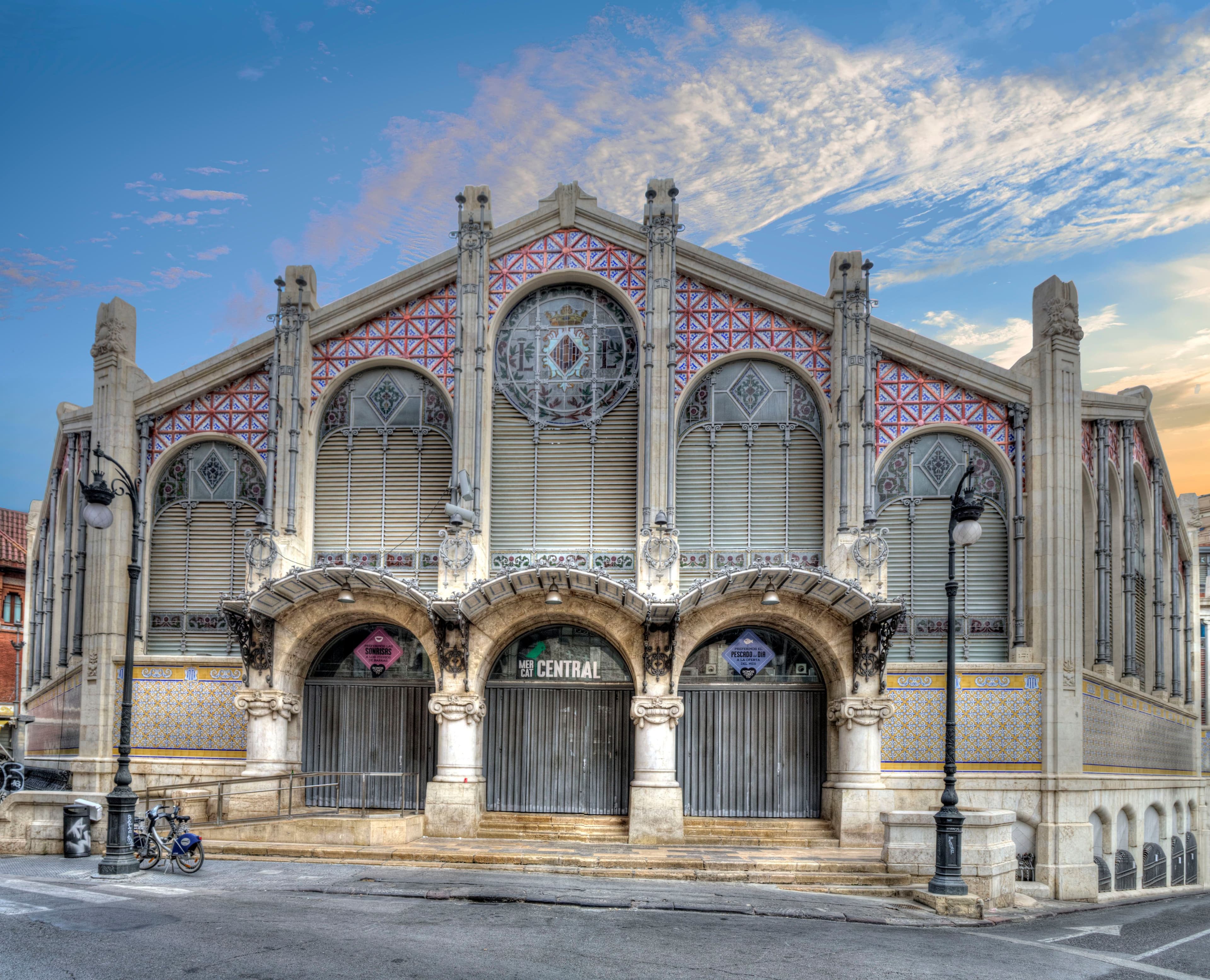 Mercado_Central_de_Valencia_(26334687408).jpg